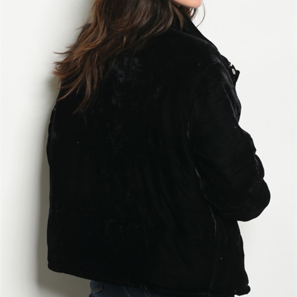 LAST 1!VELVET PUFFER COAT zipper & button closures - Picture 2 of 3